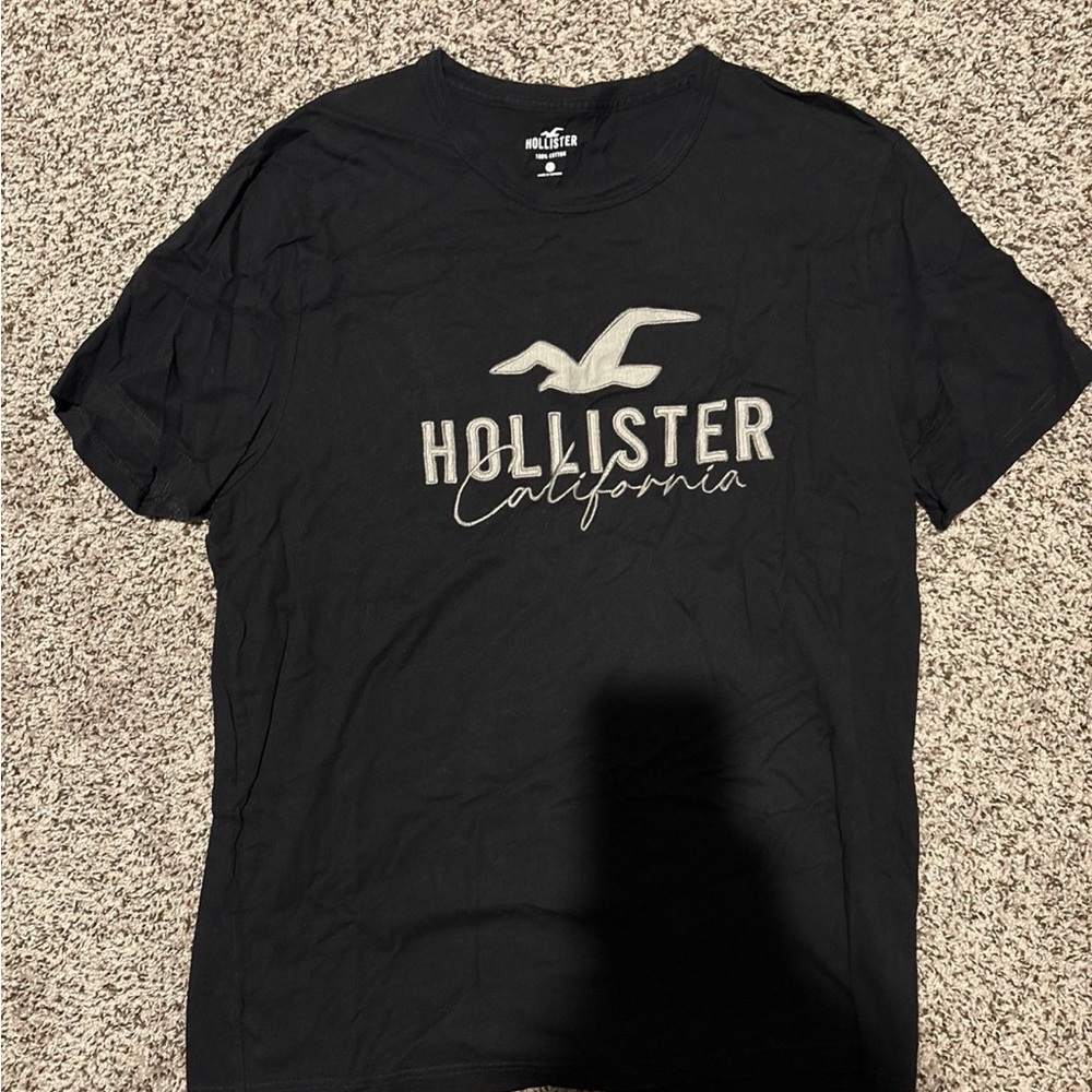 Hollister Classic Black Tee